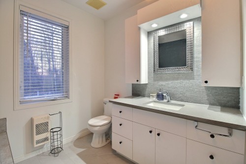 Salle de bains - 213 Av. Roy, Saint-Jules, QC - Indoor Photo Showing Bathroom