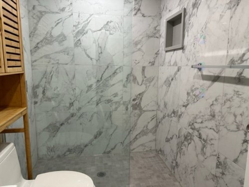 Bathroom - 6793 43E Avenue, Montréal (Rosemont/La Petite-Patrie), QC - Indoor Photo Showing Bathroom