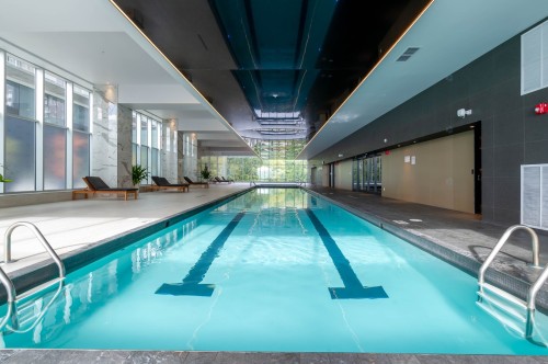 Pool - 610-2320 Rue Tupper, Montréal (Ville-Marie), QC - Indoor Photo Showing Other Room With In Ground Pool