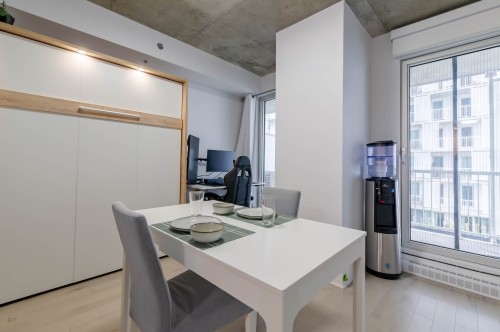 Bedroom - 610-2320 Rue Tupper, Montréal (Ville-Marie), QC - Indoor Photo Showing Dining Room