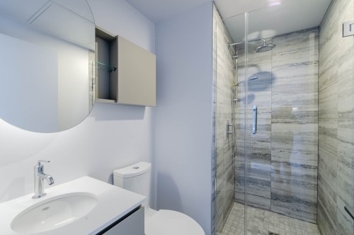 Bathroom - 1103-2300 Rue Tupper, Montréal (Ville-Marie), QC - Indoor Photo Showing Bathroom