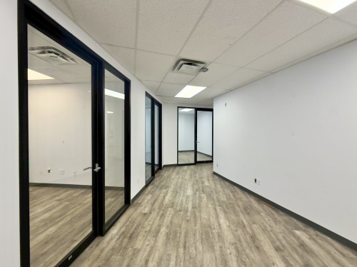 Corridor - 11201 Rue Notre-Dame E., Montréal-Est, QC - Indoor Photo Showing Other Room