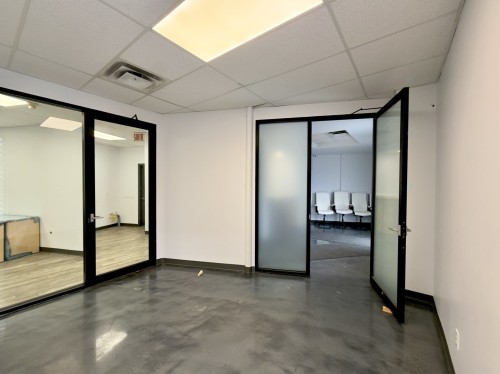 Salle de conférence - 11201 Rue Notre-Dame E., Montréal-Est, QC - Indoor Photo Showing Other Room
