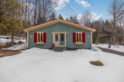 117 104e Avenue  Saint-Hippolyte, QC J8A 2C3