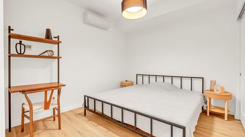 311-660 Cawston Avenue, Kelowna, BC - Indoor Photo Showing Bedroom