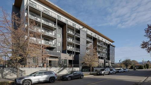 311-660 Cawston Avenue, Kelowna, BC - Outdoor