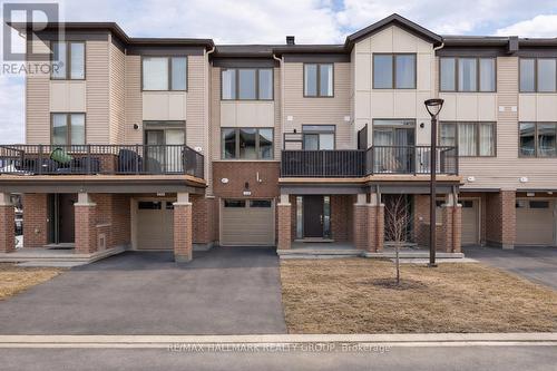 738 CHROMITE PRIVATE  Ottawa, ON K2J 7J2