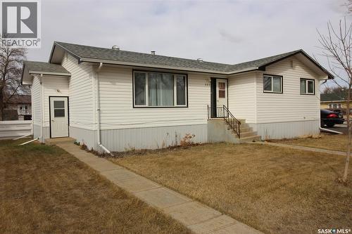 551 4th STREET W  Shaunavon, SK S0N 2M0