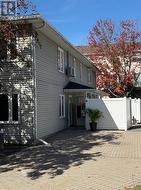 E - 1033 CUMMINGS AVENUE  Ottawa, ON K1J 9K6