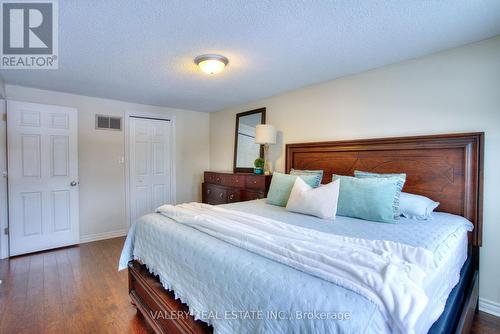 848 Attersley Drive, Oshawa, ON 