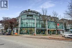 231 1628 W 1ST AVENUE  Vancouver, BC V6J 1G1