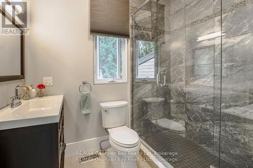 165 Wilson Road, Midland, ON - Indoor Photo Showing Bathroom