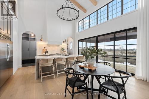 862 White Pine Street, London North (North S), ON - Indoor Photo Showing Dining Room
