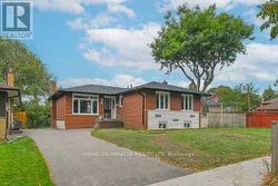 46 FLINTWICK DRIVE Toronto, ON M1P 4G9