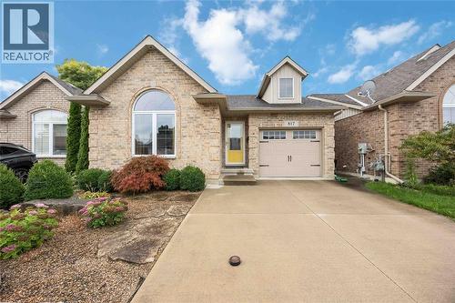817 Carriage WAY  Sarnia, ON N7W 0A5