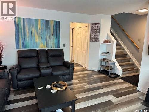 132 Barber Crescent, Saskatoon, SK - Indoor Photo Showing Living Room