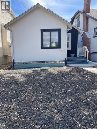 3027 Robinson Street, Regina, SK - Outdoor