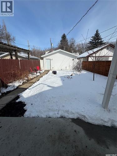 3027 Robinson Street, Regina, SK - Outdoor