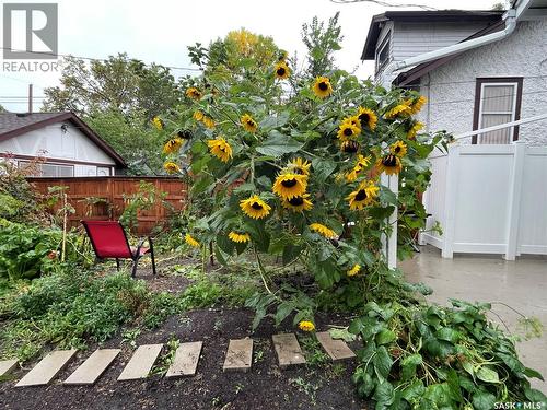 3027 Robinson Street, Regina, SK - Outdoor