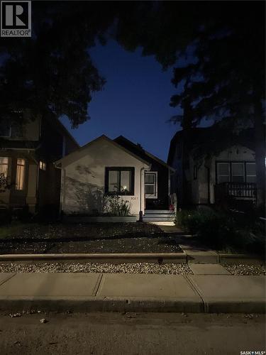 3027 Robinson Street, Regina, SK - Outdoor