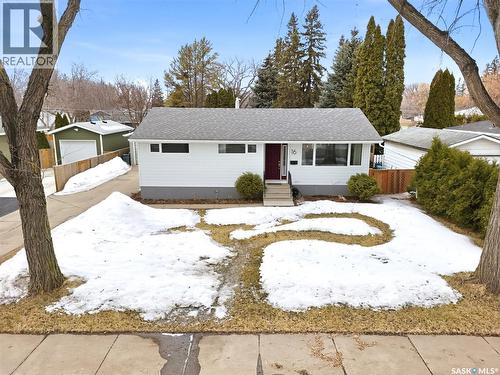 16 Pinder CRESCENT  Saskatoon, SK S7J 2K8