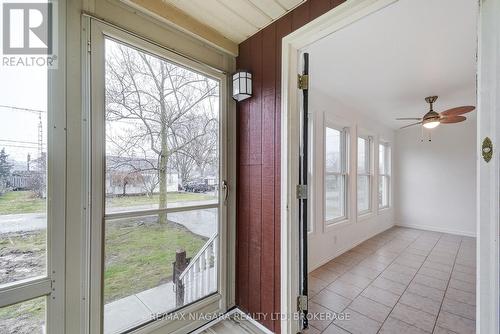 Mudroom AND Sunroom - 71 Joseph Street, Fort Erie (Lakeshore), ON - Indoor Photo Showing Other Room
