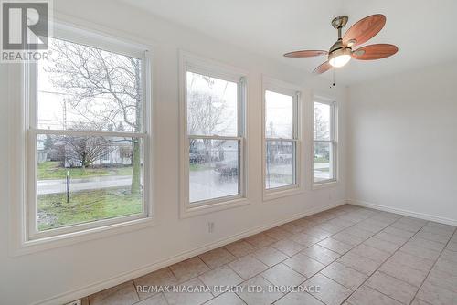 71 Joseph Street, Fort Erie (Lakeshore), ON - Indoor Photo Showing Other Room
