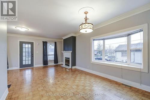 71 Joseph Street, Fort Erie (Lakeshore), ON - Indoor With Fireplace