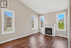 So much natural light!! - 