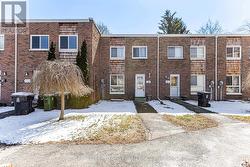 20 ELSA VINE WAY Toronto, ON M2J 4H9