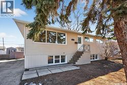 837 Keith STREET Moose Jaw, SK S6H 5R3