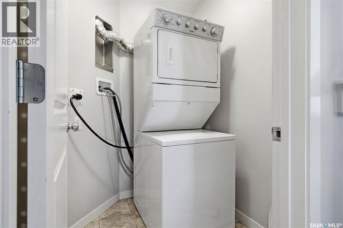 2 5752 Gordon Road, Regina, SK - Indoor Photo Showing Laundry Room