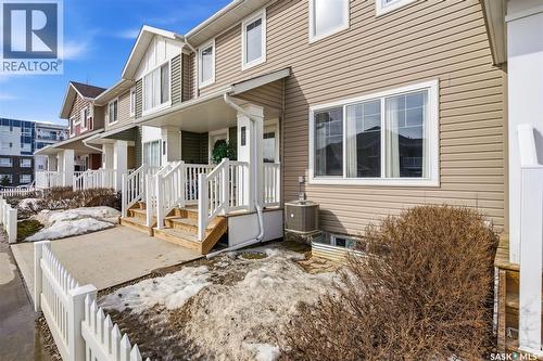 2 5752 Gordon Road, Regina, SK - Outdoor