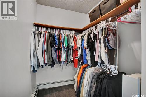 902 405 5Th Avenue, Saskatoon, SK - Indoor With Storage