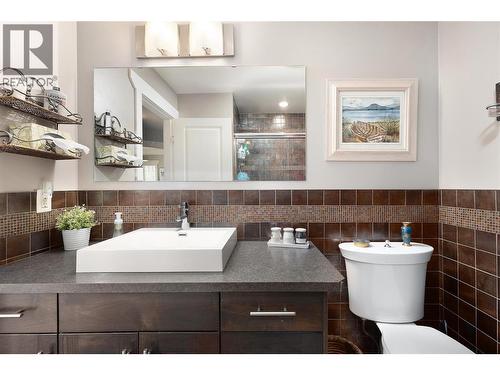 Main bath - 4537 Lansdowne Road, Armstrong, BC - Indoor Photo Showing Bathroom