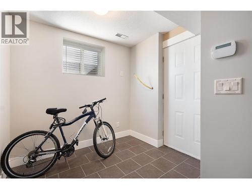 Bsmt separate entry - 4537 Lansdowne Road, Armstrong, BC - Indoor Photo Showing Other Room