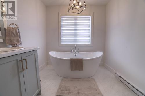 35 Donegal Run, St. John’S, NL - Indoor Photo Showing Bathroom