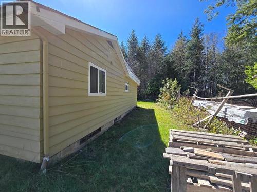 5287 Mcguffie Ave, Powell River, BC - Outdoor