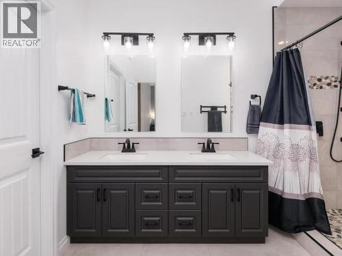 348 Dusty Trail, Whitehorse North, YT - Indoor Photo Showing Bathroom