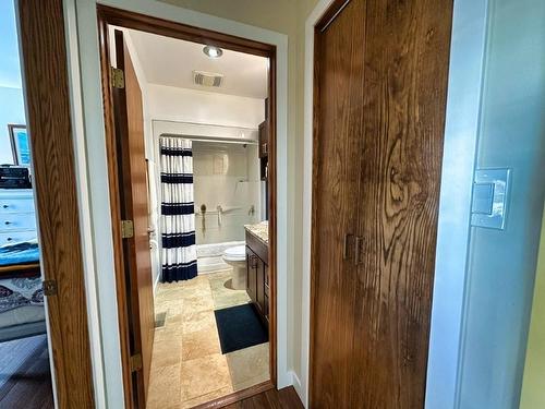 77 Prospect Ave, Thunder Bay, ON - Indoor