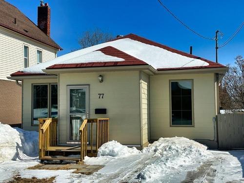 77 Prospect Ave  Thunder Bay, ON P7A 5L1