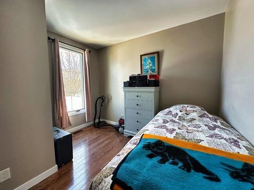 77 Prospect Ave, Thunder Bay, ON - Indoor Photo Showing Bedroom