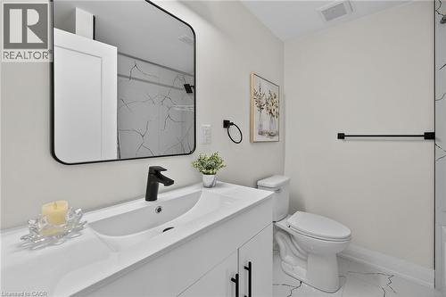 315 Morrison Drive, Caledonia, ON - Indoor Photo Showing Bathroom