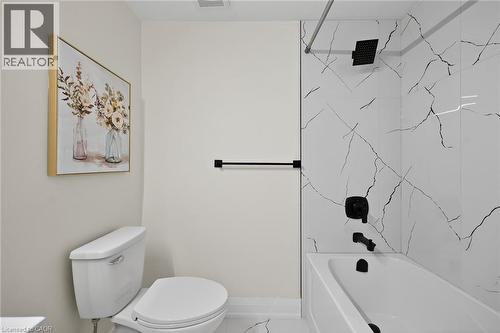 315 Morrison Drive, Caledonia, ON - Indoor Photo Showing Bathroom