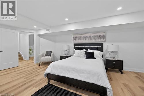 315 Morrison Drive, Caledonia, ON - Indoor Photo Showing Bedroom