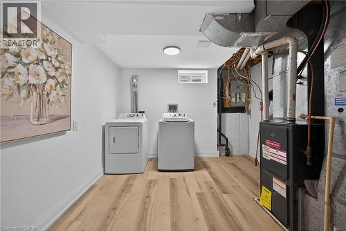 315 Morrison Drive, Caledonia, ON - Indoor Photo Showing Laundry Room