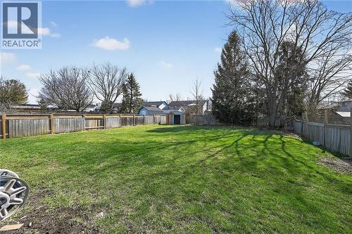 315 Morrison Drive, Caledonia, ON - Outdoor With Backyard
