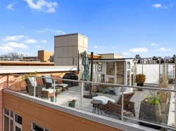 304-1035 Sutlej St Victoria, BC V8V 2V9