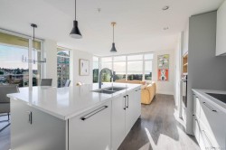 702-960 Yates St Victoria, BC V8V 3M3