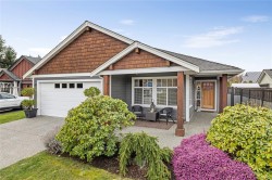 425 Day Pl  Parksville, BC V9P 1Z6